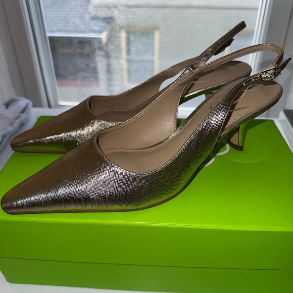 Sam Edelman Gold Slingback Heels with Pointed Toe - Picture 4 of 6